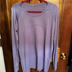 Women’s Lululemon long sleeve top